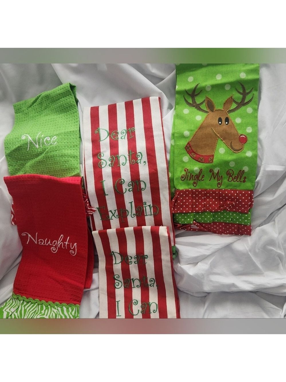 NWOT Set Of 5- Christmas tea towels Pier One